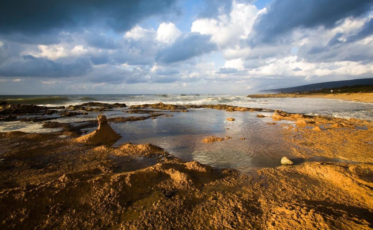 Achziv Sea & Sun Apartman Gesher HaZiv Kültér fotó